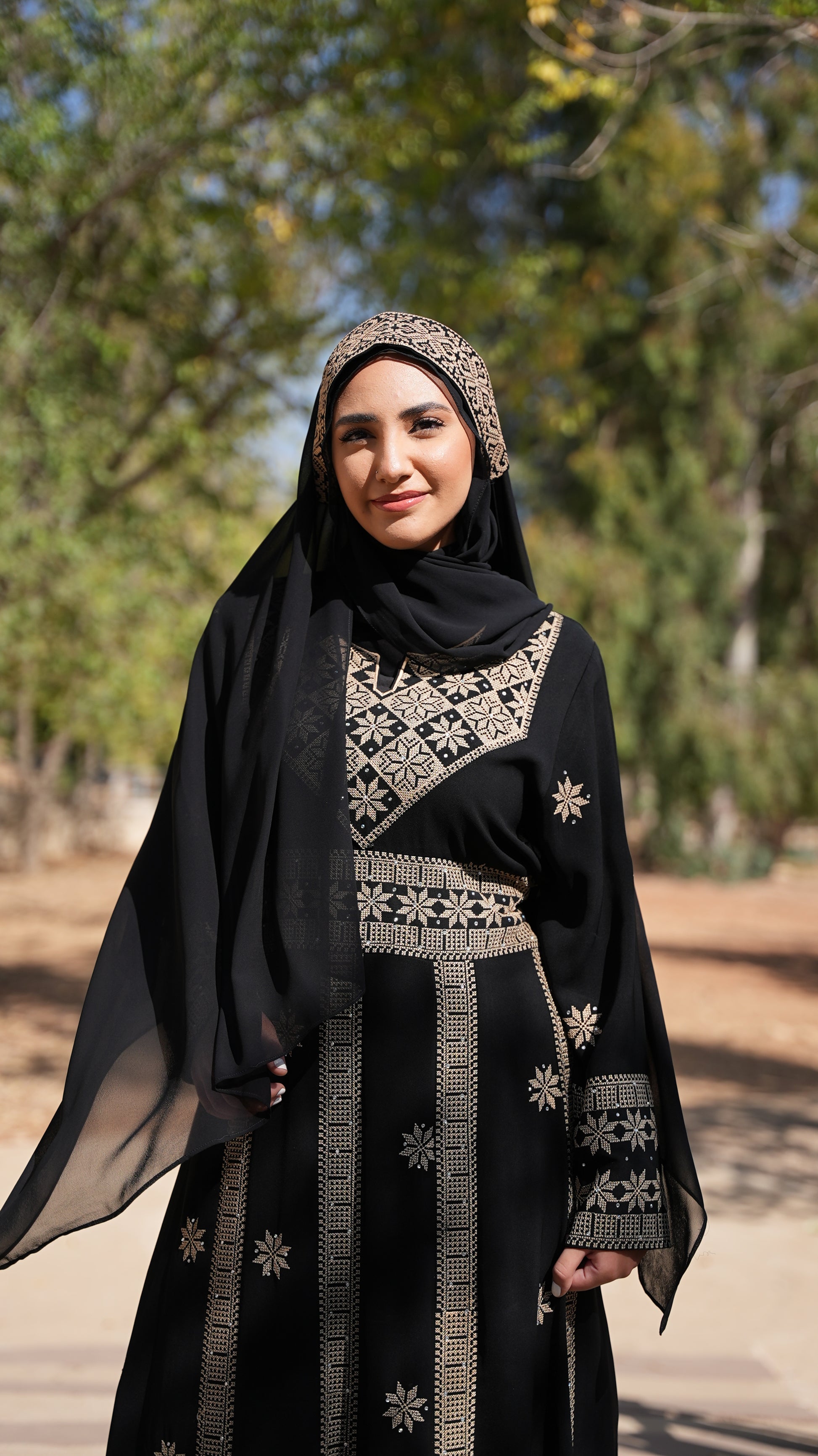 Black Khirka with 5 Color Tatreez Interchangeable Bandanas