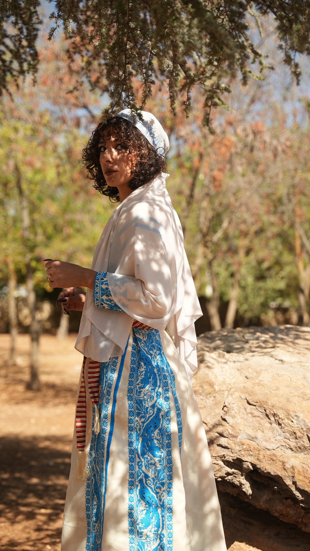 White Khirka with 5 Interchangeable Tatreez Colors